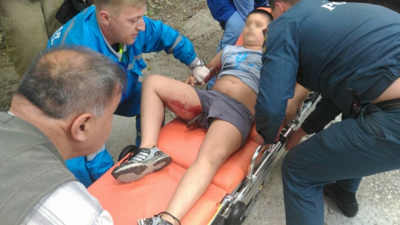 На ЮБК 10-летний мальчишка упал на арматуру [фото]