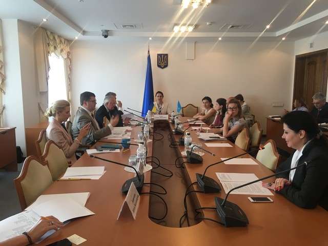 Члени Комітету у закордонних справах проложили зустріч з Головою Моніторингової місії ООН з лев людини в Україні Фіоною Фрейзер