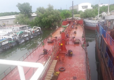На Украине застопорено молдавское корабль, транспортировавшее в Крым моряков [видео]