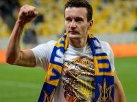 Звезда украинского футбола сразился матч с военными "почти в Донецке"(фото, видео)