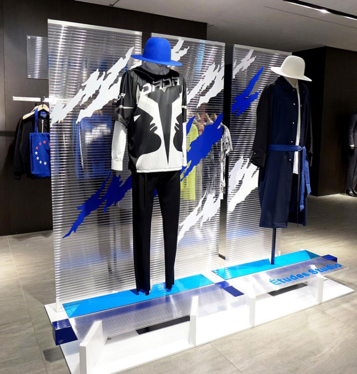 Стильный дизайн pop-up магазина модной одежды etudes studio, сеул, корея