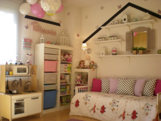 Интересное дизайнерское решение комнаты для девочки – визуальное зонирование пространства с помощью цвета