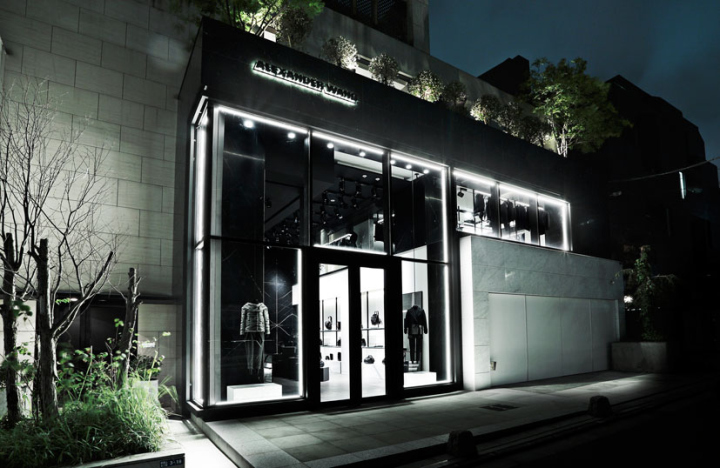 Смелый концептуальный дизайн бутика аксессуаров alexander wang, токио – япония