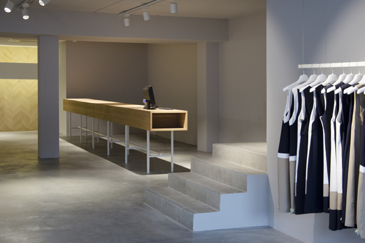 Концептуальный интерьер магазина модной одежды dori