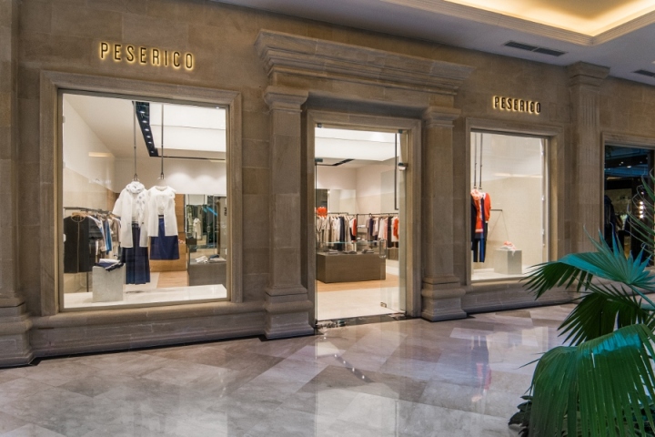 Второй бутик бренда peserico в москве демонстрирует дизайн итальянского магазина
