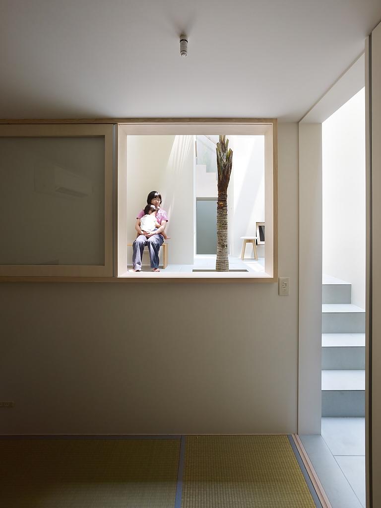 Закрытый жилой комплекс – уникальная система лестниц для лучшей организации пространства