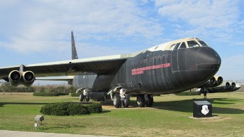 Boeing B-52G Stratofortress Walk Around