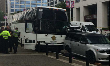 Наезд автобуса на прохожих в Ванкувере: один-одинехонек человек погиб