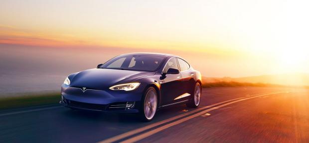 Tesla Model S преодолела 400 тысяч километров за три года