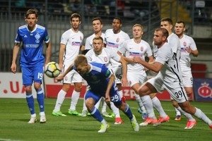 Динамо упустило победу над Зарей, забив на двоих восемь мячей