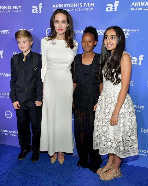 Анджелина Джоли пришла на премьеру мультфильма в платье от российского дизайнера