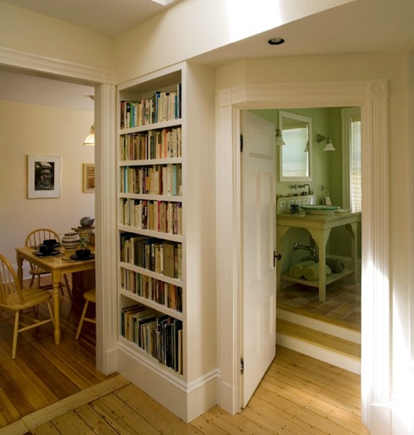 Настояший дом для любимых книг: стильные и функциональные полки для домашней библиотеки