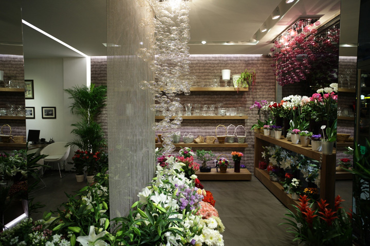 Естественная красота потрясающего цветочного магазина