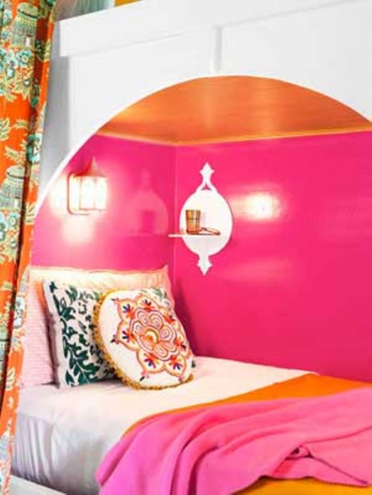 Изумительные интерьеры комнат для девочек с кроватями в форме домика – впустите к детям сказку!
