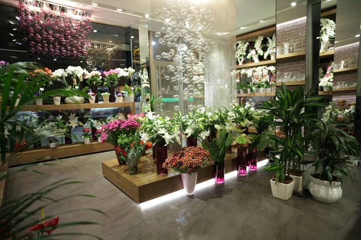 Естественная красота потрясающего цветочного магазина