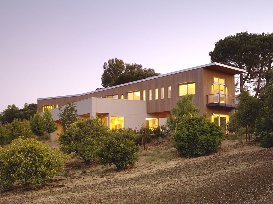 Наслаждайтесь жизнью в изумительной современной резиденции los altos hill, калифорния, сша