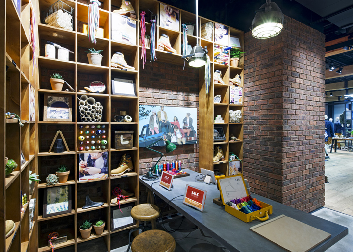 Стильные интерьеры магазинов: новый брендовый магазин одежды timberland от dalziel #038; pow, великобритания