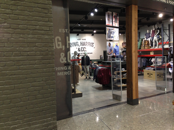 Модный стиль лофт в интерьере магазина стильной одежды bing, harris #038; co, новая зеландия