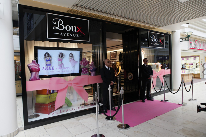 Элегантный интерьер магазина женского белья boux avenue lingerie