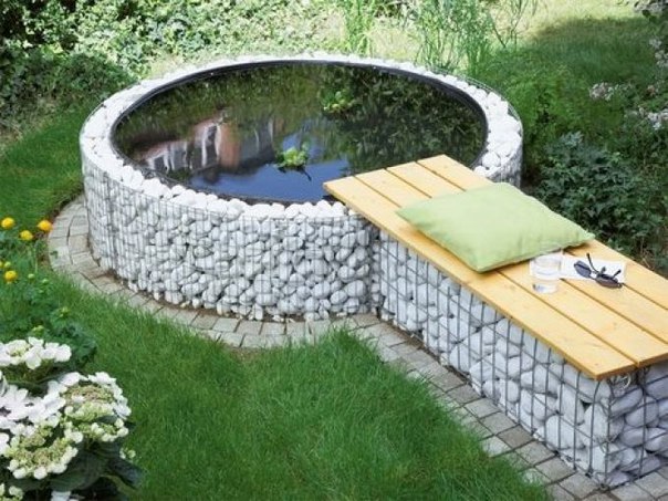 Грядет жаркое лето: быстрый способ изготовления бассейна с высокими стенками из камня
