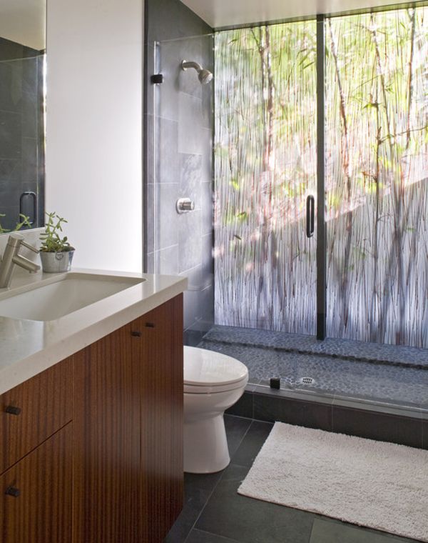 Великолепные примеры стеклянных дверей для душевых кабинок в современной ванной