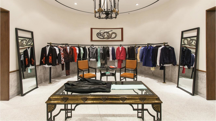 Добро пожаловать на открытие головного магазина одежды paul smith с великолепным дизайном от luis barragan #038; helio oiticica, пекин, китай