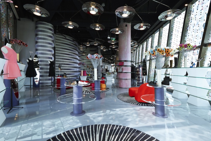 Грамотная эклектичность концепций – впечатляющий торговый комплекс 10 corso como в шанхае, китай