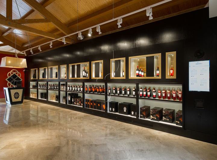 Дизайн винного магазина marques de riscal: обновлённый интерьера от marketing-jazz, алава испания