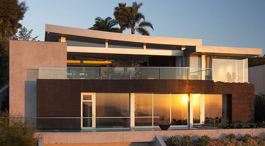 Дом в калифорнийском стиле с видом на океан
