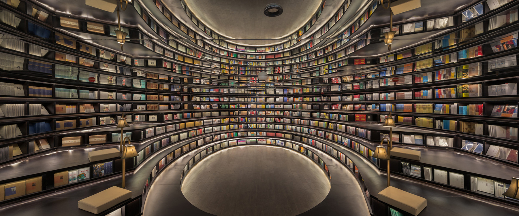 Креативный дизайн книжного магазина в китае