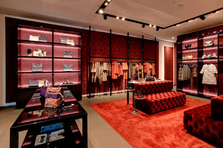 Изысканный стиль главного магазина модной одежды и аксессуаров dolce #038; gabbana, сингапур